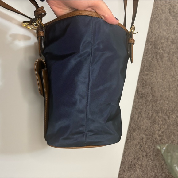 Michael Kors Jet Set Nylon Tote Dark Blue and Tan - Picture 6 of 10